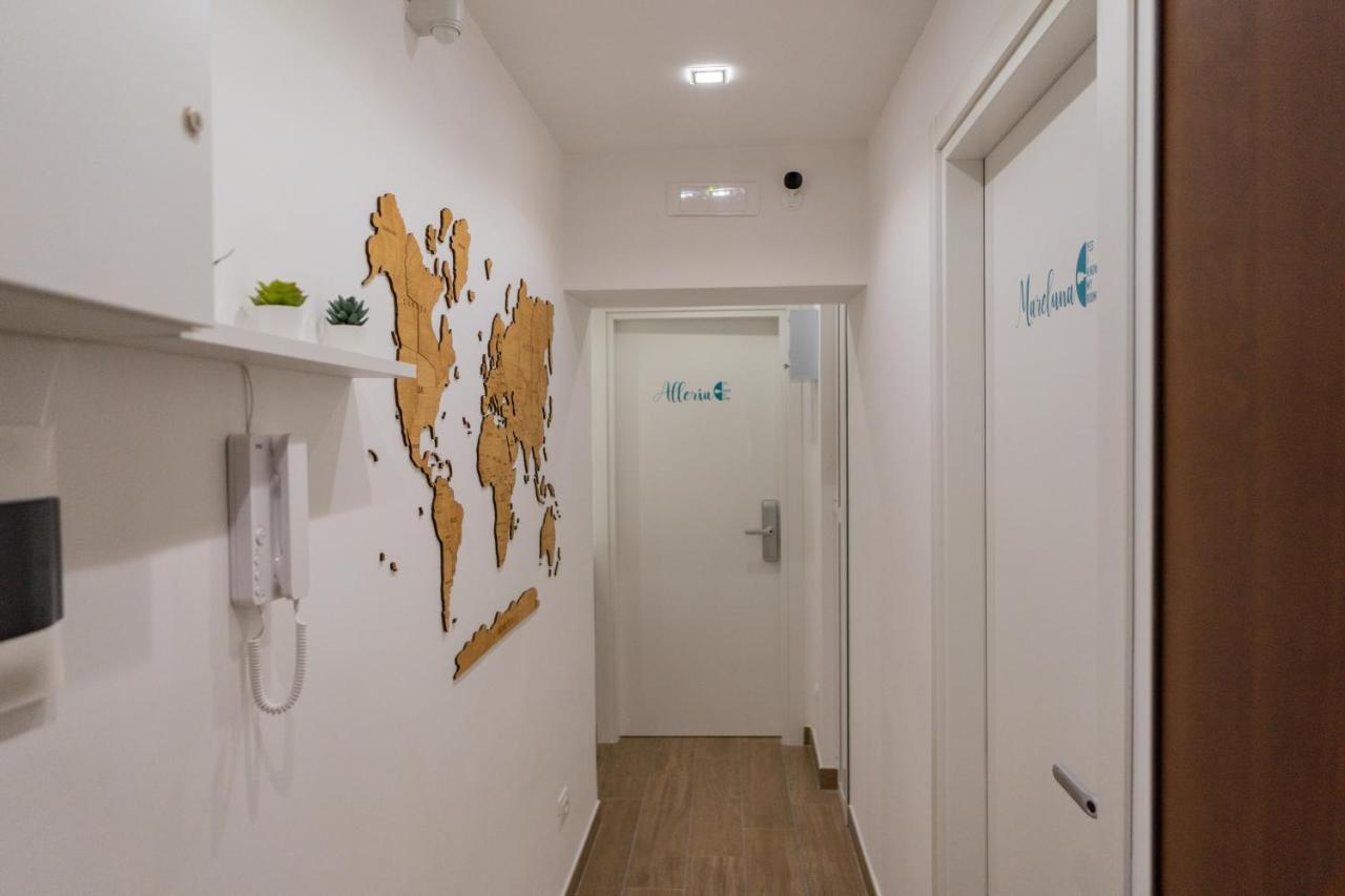 Yes I Know My Room - Storico Naples Luaran gambar